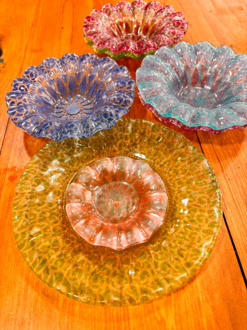 Lot 002: Vintage Sydenstricker Art Glass Collection