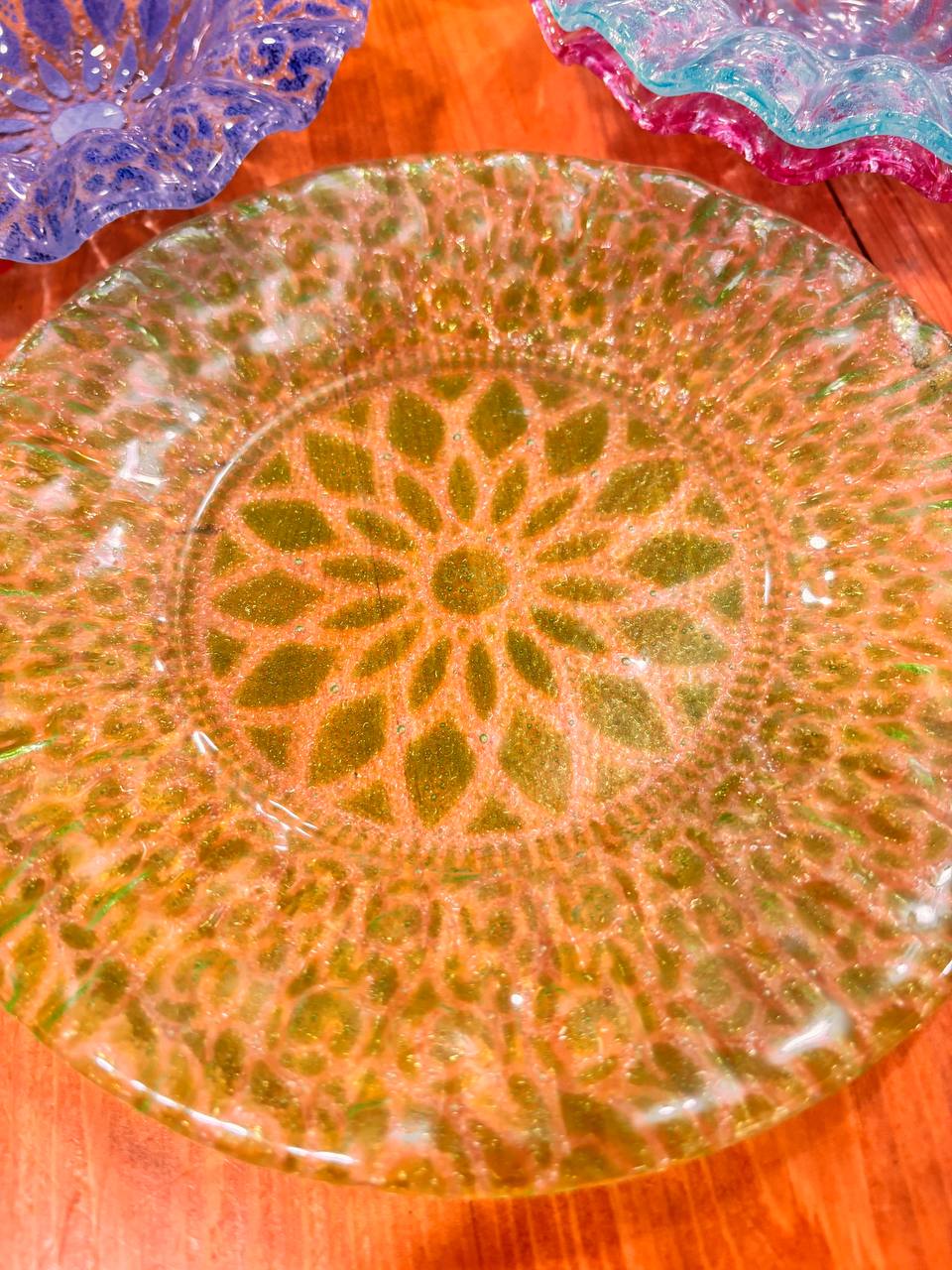 Lot 002: Vintage Sydenstricker Art Glass Collection
